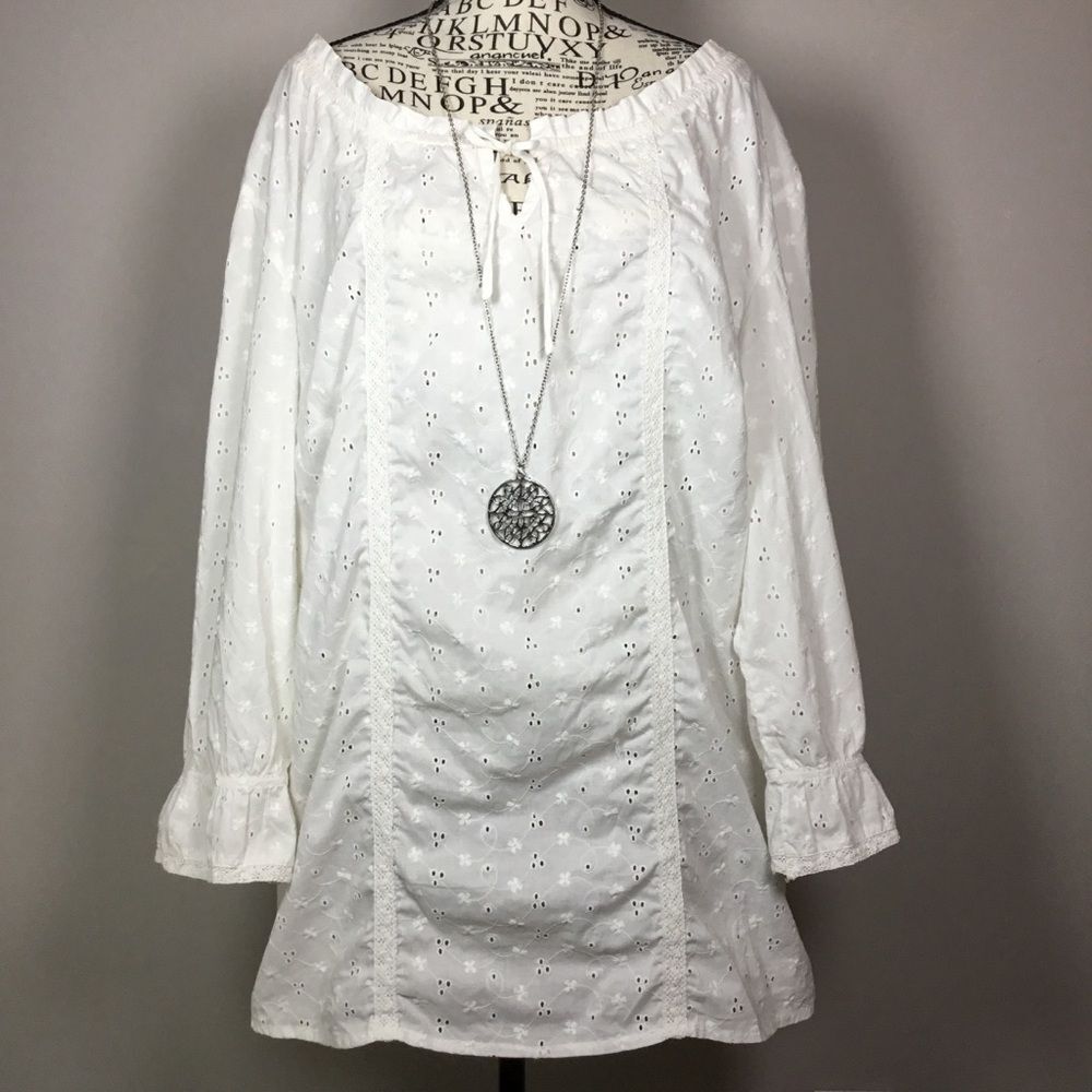 White eyelet lace blouse ruffle sleeves lace western prairie fairy witchy 14/16